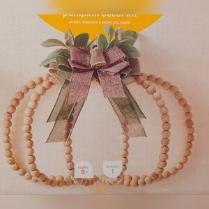 Mondo Llama  Wood Bead Pumpkin Decor Crafting Kit Gift Fall/Autumn/Halloween NEW